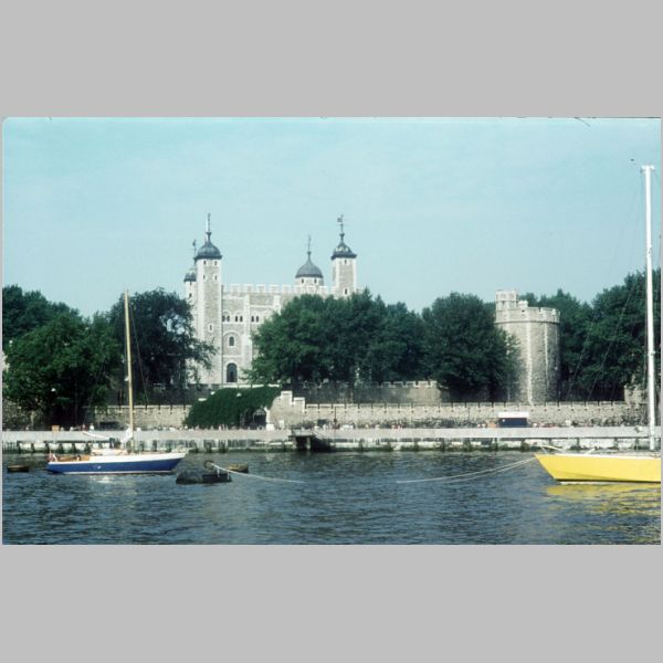 19-041.jpg