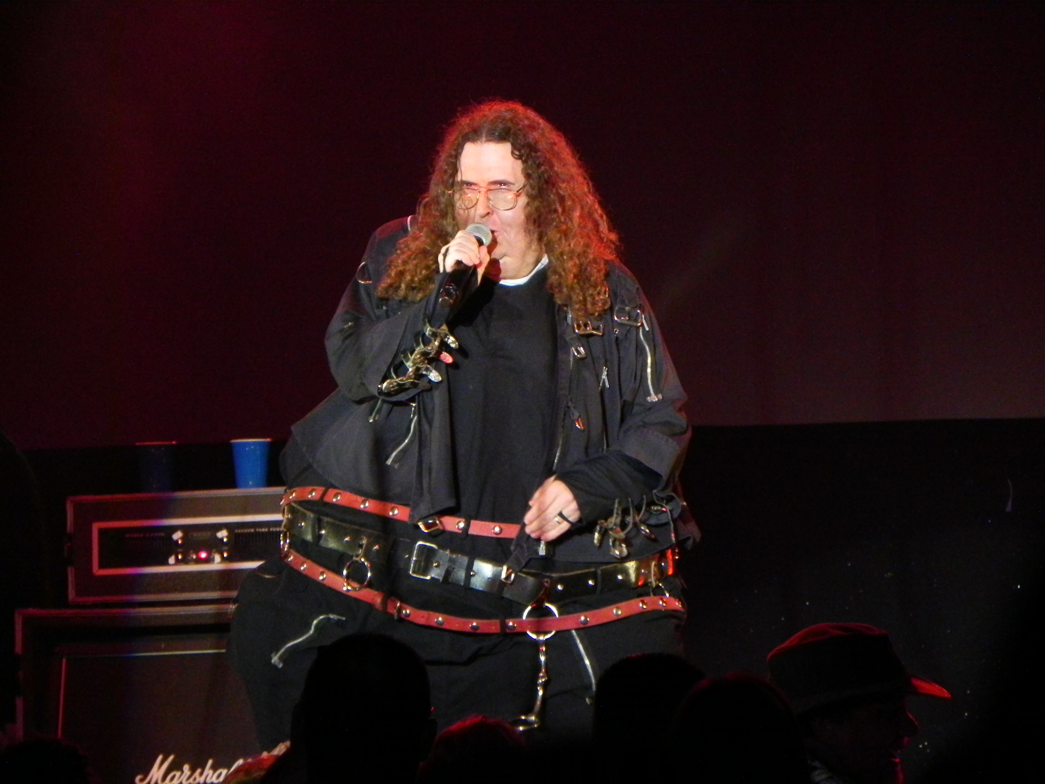 Weird Al Yankovic Performs I m Fat 16 June 2011 Arlington Theater 