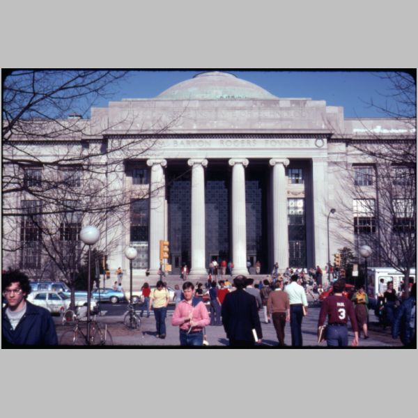 1977-04-01-mitmainentrance.jpg
