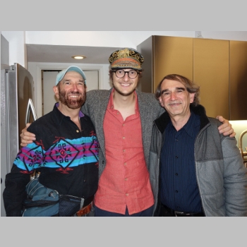 20151126-0100-Thanksgiving-Mishka.JPG