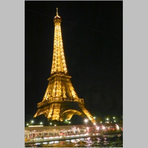 0925-2010-0925-585-EiffelNight.JPG