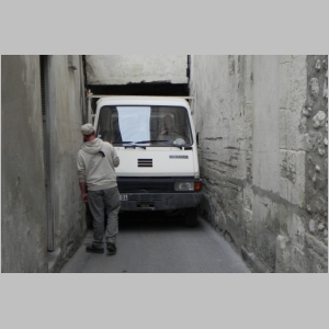 1004-2010-1004-001-TruckSqueeze.JPG